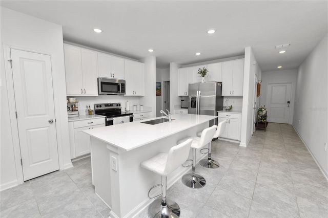 1740 WHITE WATER COURT, Davenport, FL 33837