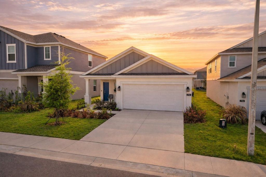 1740 WHITE WATER COURT, Davenport, FL 33837