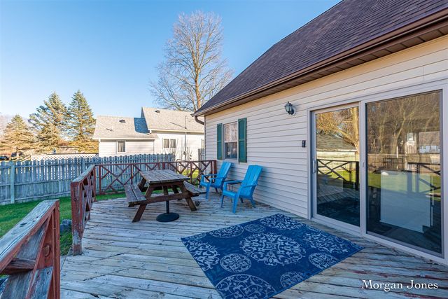 187 Washington Street, Saranac, MI 48881