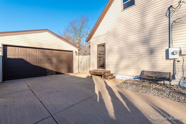 187 Washington Street, Saranac, MI 48881