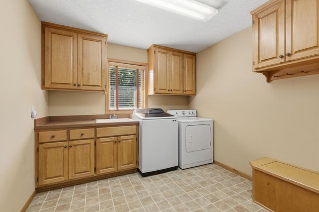 9314 Peony Lane N, Maple Grove, MN 55311