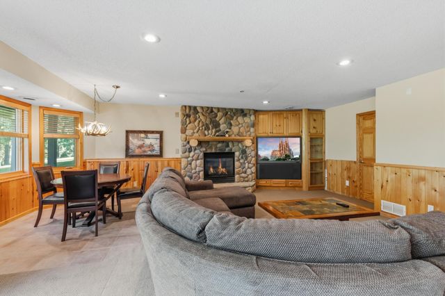 9314 Peony Lane N, Maple Grove, MN 55311