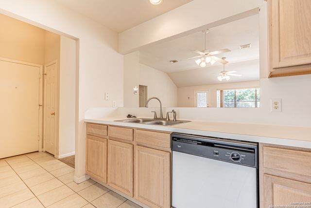 6651 rambling trail, San Antonio, TX 78240