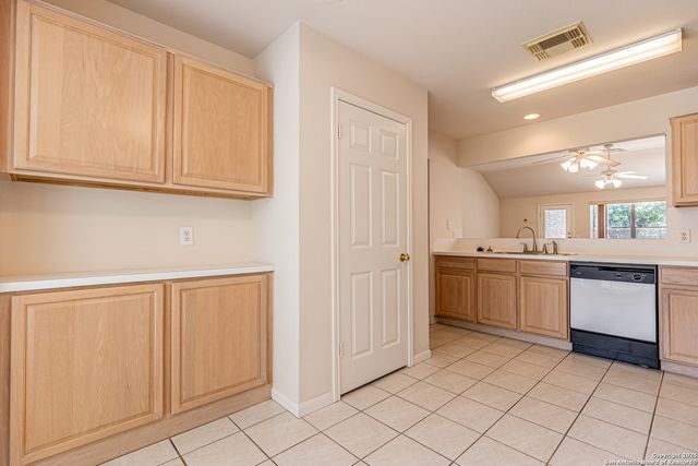 6651 rambling trail, San Antonio, TX 78240