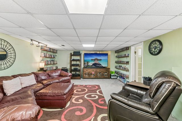 4608 Joyce Lane, Mchenry, IL 60050