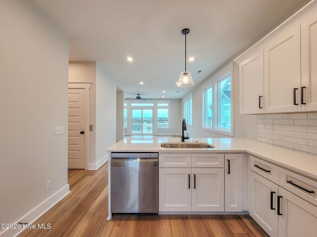 128 Sea Oaks Court 10-B, N Topsail Beach, NC 28460