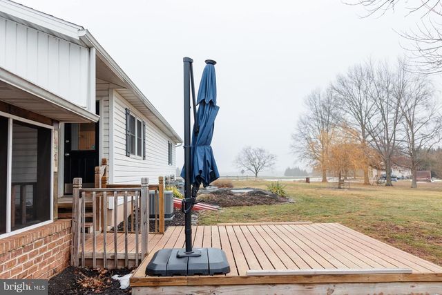 695 KOHLER SCHOOL RD, New Oxford, PA 17350