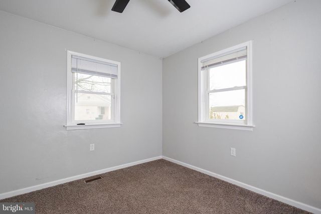 695 KOHLER SCHOOL RD, New Oxford, PA 17350