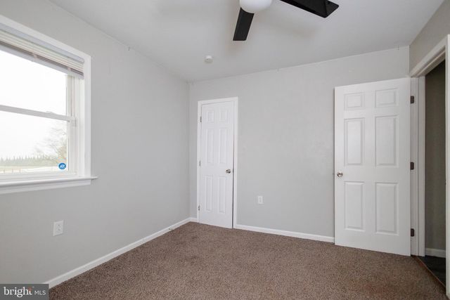 695 KOHLER SCHOOL RD, New Oxford, PA 17350