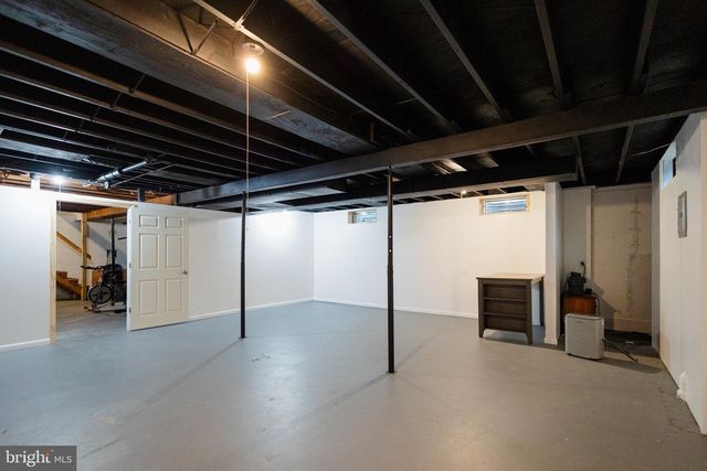 695 KOHLER SCHOOL RD, New Oxford, PA 17350