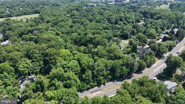 6577 BRADDOCK, Alexandria, VA 22312
