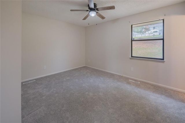 121 SE 2nd Street, Blue Springs, MO 64014