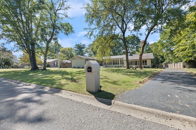 2315 London Ave, Murfreesboro, TN 37129