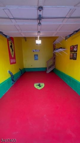 1403 Moonlight Ct, Washington Twp., NJ 07840