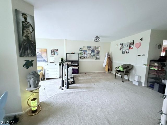 1403 Moonlight Ct, Washington Twp., NJ 07840