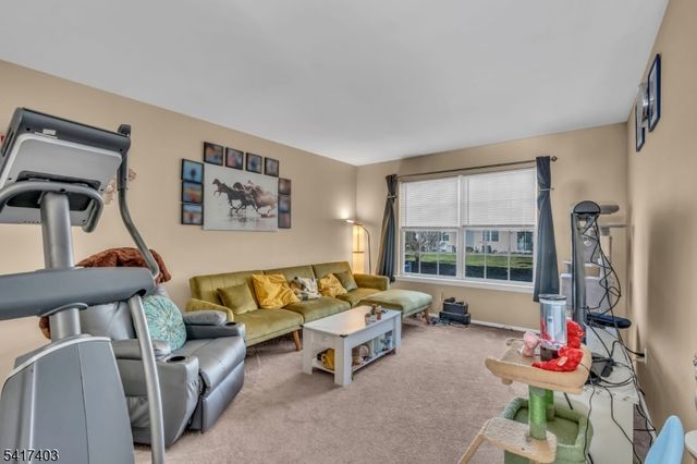 1403 Moonlight Ct, Washington Twp., NJ 07840