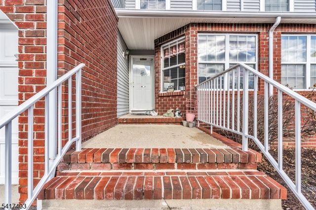 1403 Moonlight Ct, Washington Twp., NJ 07840