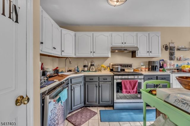 1403 Moonlight Ct, Washington Twp., NJ 07840