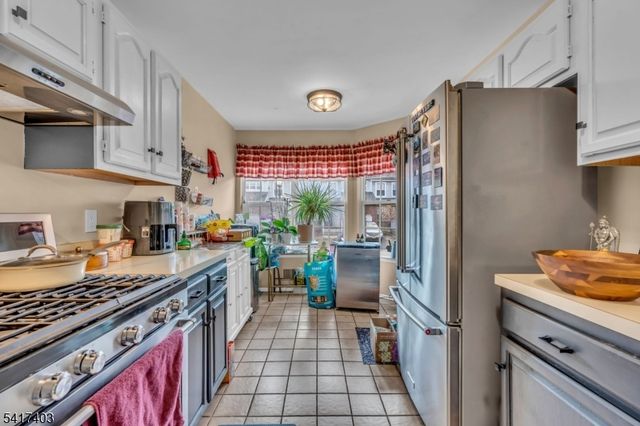 1403 Moonlight Ct, Washington Twp., NJ 07840