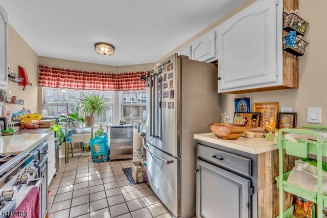 1403 Moonlight Ct, Washington Twp., NJ 07840