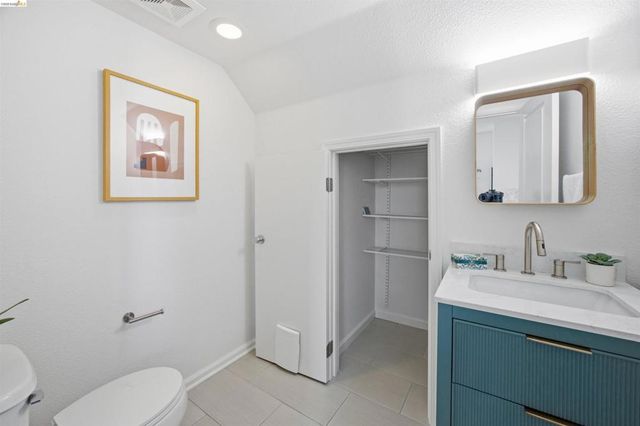 1502 Nevin Plz, Richmond, CA 94801