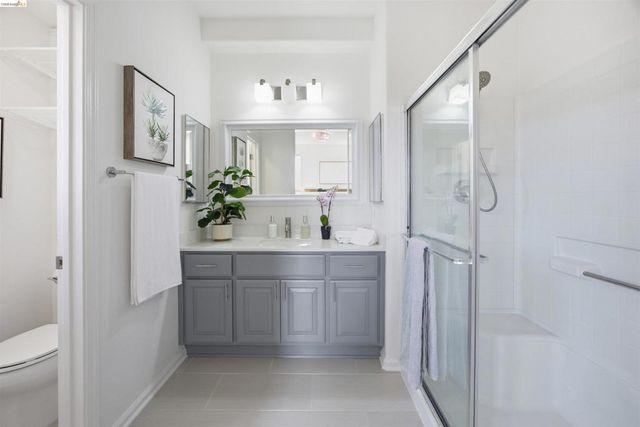 1502 Nevin Plz, Richmond, CA 94801