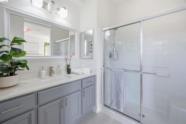 1502 Nevin Plz, Richmond, CA 94801