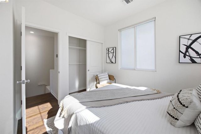 1502 Nevin Plz, Richmond, CA 94801