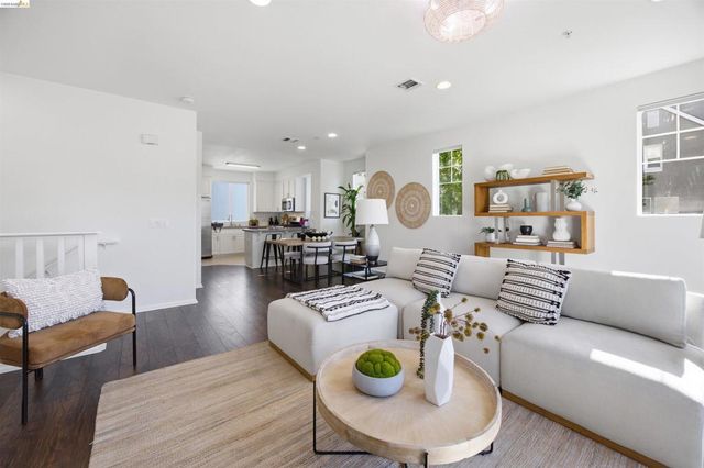 1502 Nevin Plz, Richmond, CA 94801