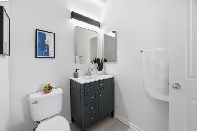 1502 Nevin Plz, Richmond, CA 94801