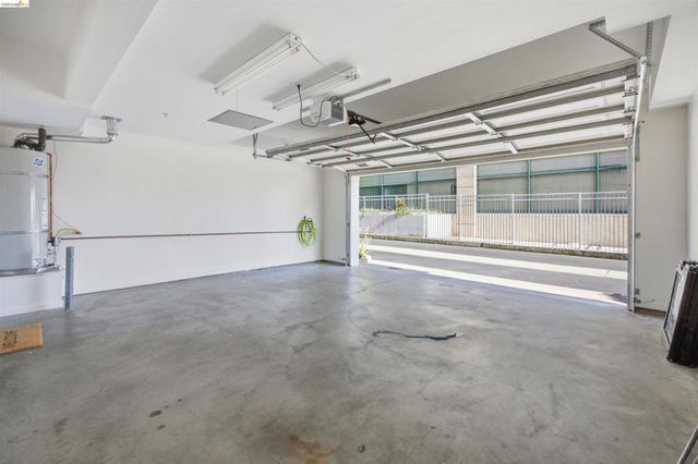 1502 Nevin Plz, Richmond, CA 94801
