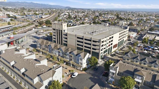 1502 Nevin Plz, Richmond, CA 94801