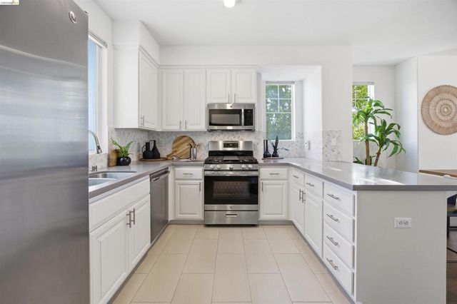 1502 Nevin Plz, Richmond, CA 94801