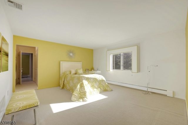 300 Forsythia Ct, Franklin Lakes Boro, NJ 07417