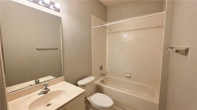 2565 Langrove Lane SW, Vero Beach, FL 32962