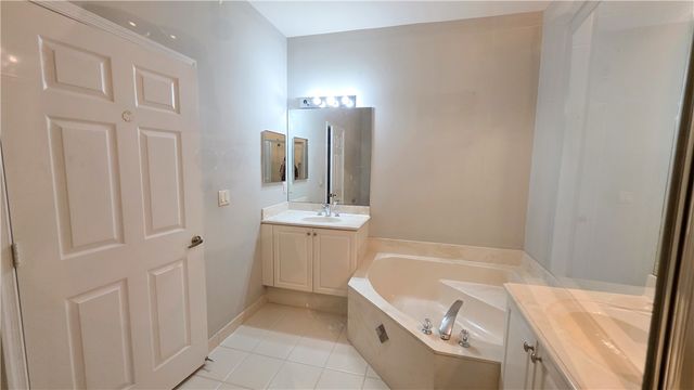 2565 Langrove Lane SW, Vero Beach, FL 32962