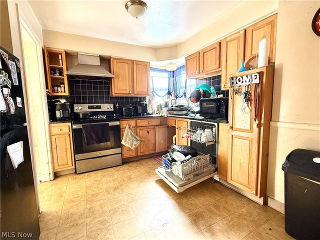 3370 W 128th Street, Cleveland, OH 44111