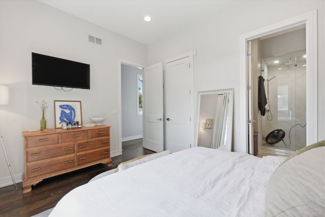 1817 W Iowa Avenue 3, Chicago, IL 60622