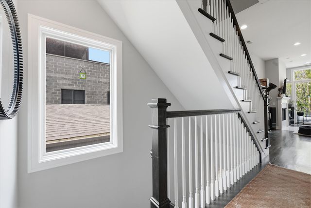 1817 W Iowa Avenue 3, Chicago, IL 60622