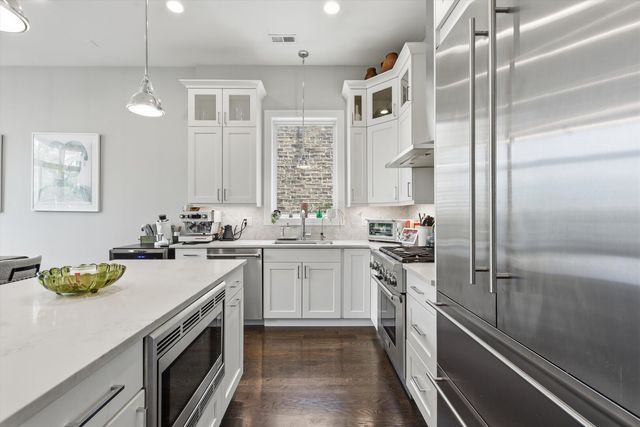 1817 W Iowa Avenue 3, Chicago, IL 60622