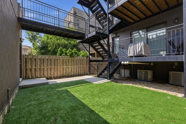 1817 W Iowa Avenue 3, Chicago, IL 60622