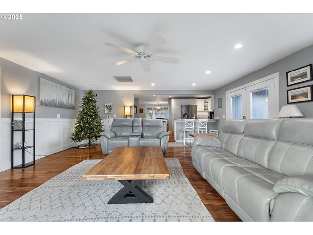 12300 Sw 127TH Ave, Portland, OR 97223