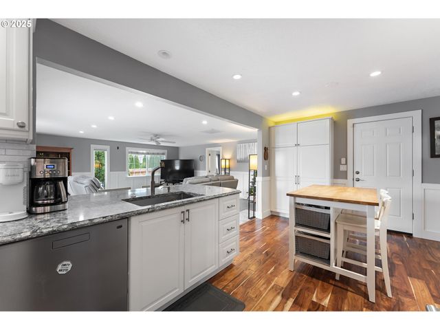 12300 Sw 127TH Ave, Portland, OR 97223