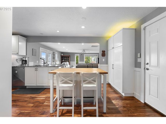 12300 Sw 127TH Ave, Portland, OR 97223