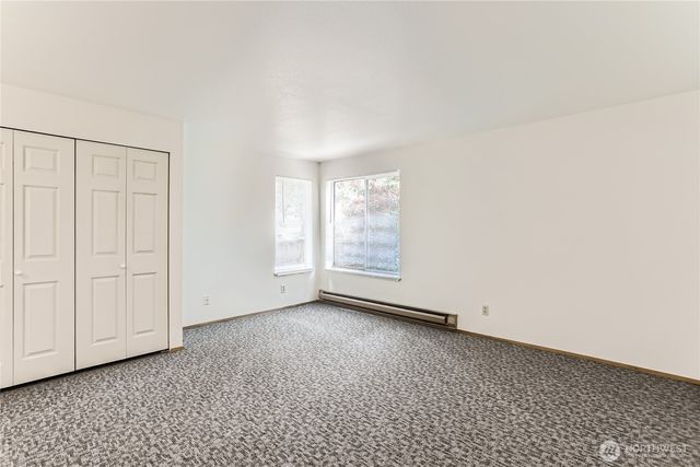 8848 Stone Avenue N, Seattle, WA 98103