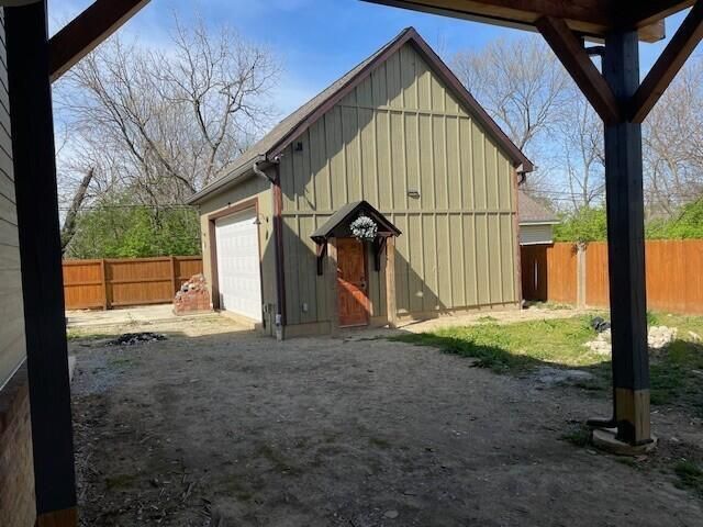 2948 Main Street, Urbancrest, OH 43123