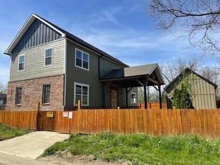 2948 Main Street, Urbancrest, OH 43123