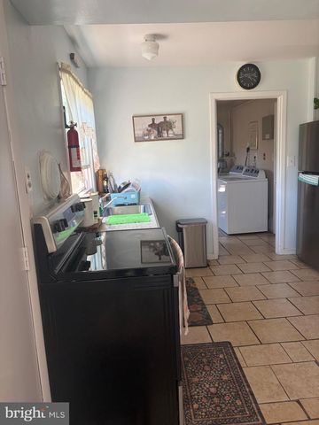 40 BERKSHIRE LN, Willingboro, NJ 08046