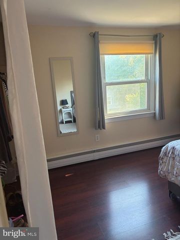 40 BERKSHIRE LN, Willingboro, NJ 08046