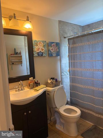40 BERKSHIRE LN, Willingboro, NJ 08046